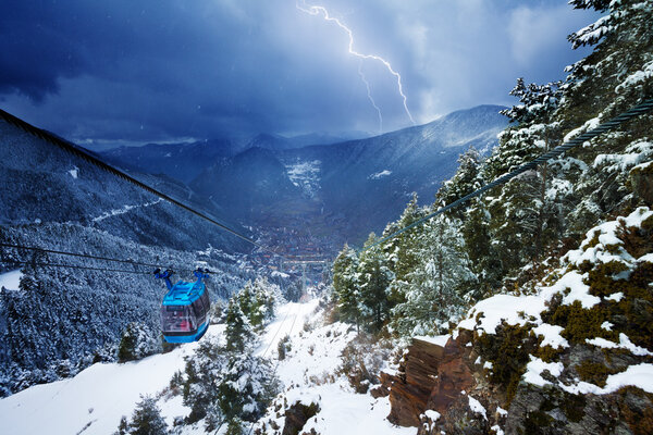 Cable car and lighting storm