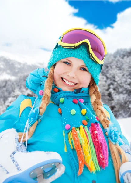 Portret van meisje met ijs-of rolschaatsen — Stockfoto