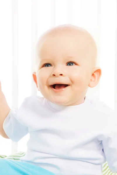 Kleine baby lachen — Stockfoto