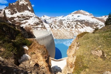 henüz kar erimesi ile doldurulması için baraj