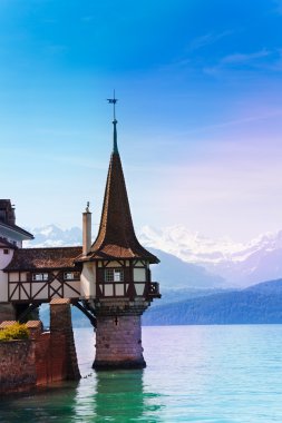 Oberhofen'ın Kalesi göl kule