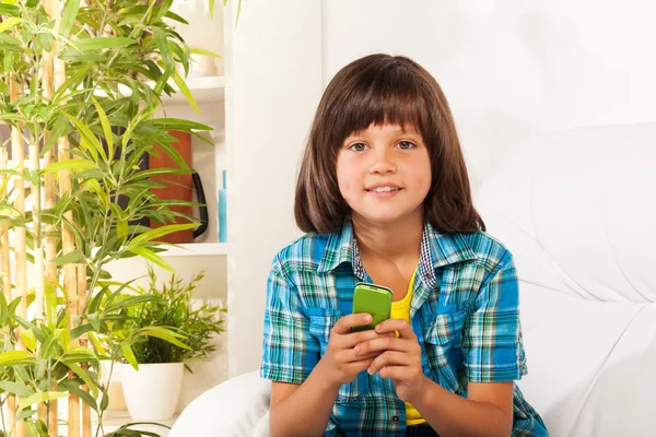 SMS naar vrienden — Stockfoto