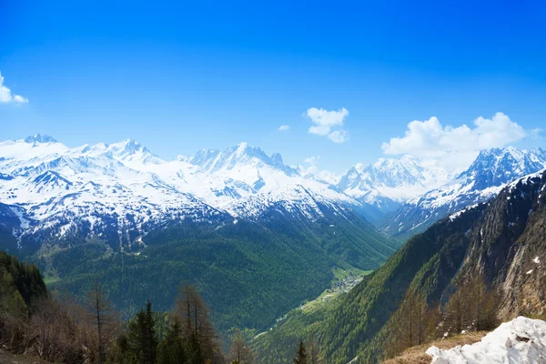 Mont blanc aus dem schweizer Teil — Stockfoto
