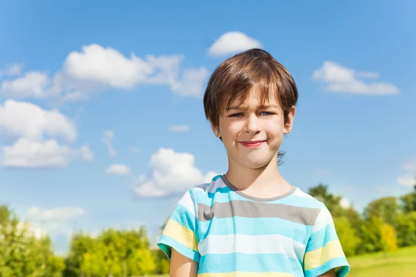 Netter Junge Sommer Porträt — Stockfoto