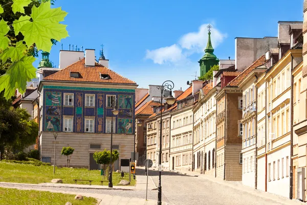 Strada nel centro storico di Varsavia — Foto Stock