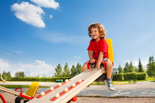 Wippe fahren — Stockfoto