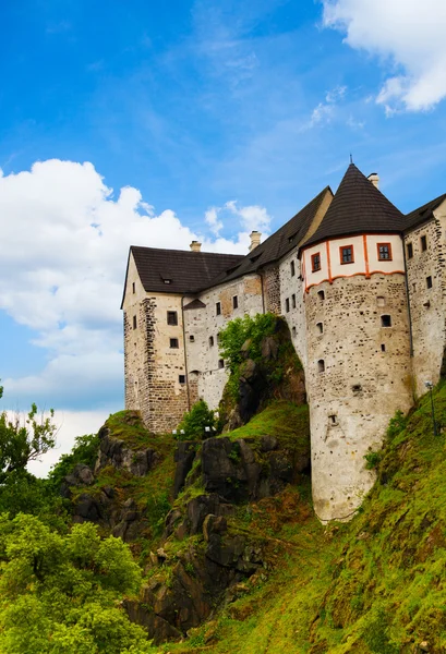 城堡城墙和塔 — 图库照片