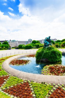 Bahar, Viyana'da Heldenplatz park
