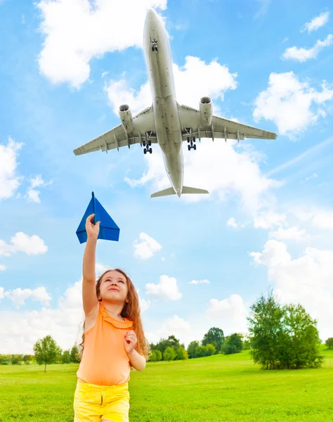 Felice ragazza di 6 anni — Foto Stock