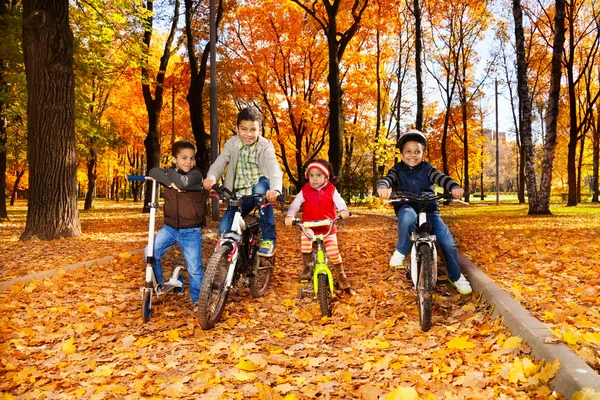 Group of black boys and girl — Stock Photo, Image