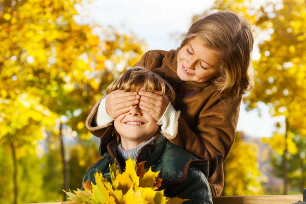 Piccola ragazza bionda — Foto Stock