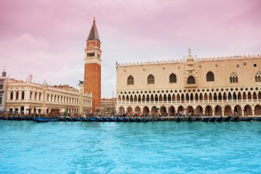 Venedik Müzesi ducale ve çan kulesi