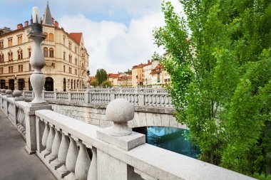 Ljubljana 'da üçlü köprü.