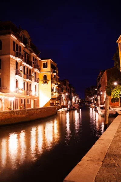 Night view of the canal — Stock Photo, Image