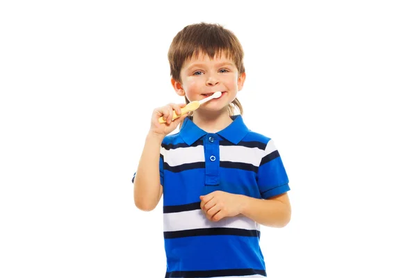 Boy cepillarse los dientes — Foto de Stock