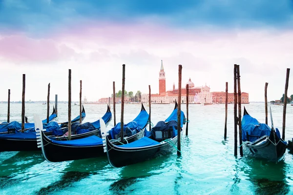 Gondolas dan San Giorgio — Stok Foto