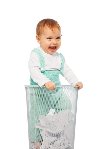 Baby in de bin — Stockfoto