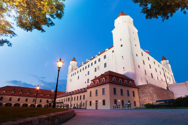 Bratislava Burg bei Nacht — Stockfoto