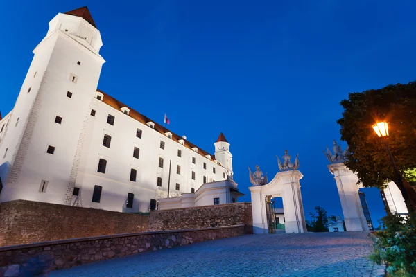 Château de Bratislava et portes — Photo