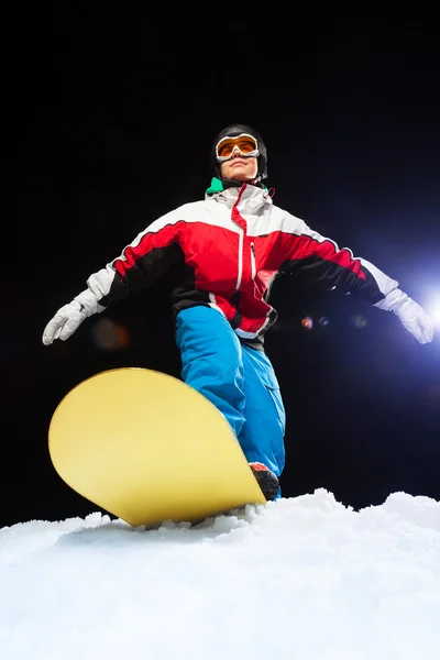 Сноубордист готов скользить — стоковое фото