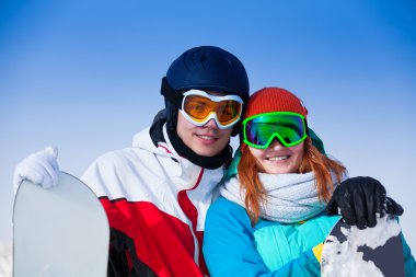 kaç kar maskesi içinde