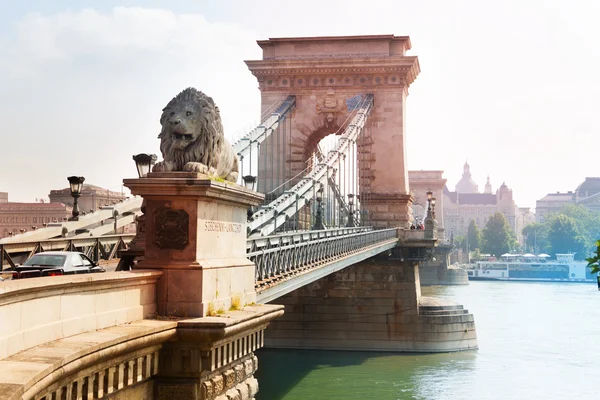 Αλυσίδα γέφυρα στη Βουδαπέστη — Φωτογραφία Αρχείου