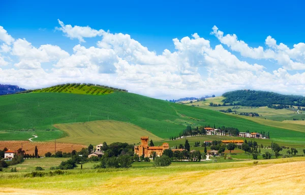 Dorf in der Toskana, Italien — Stockfoto