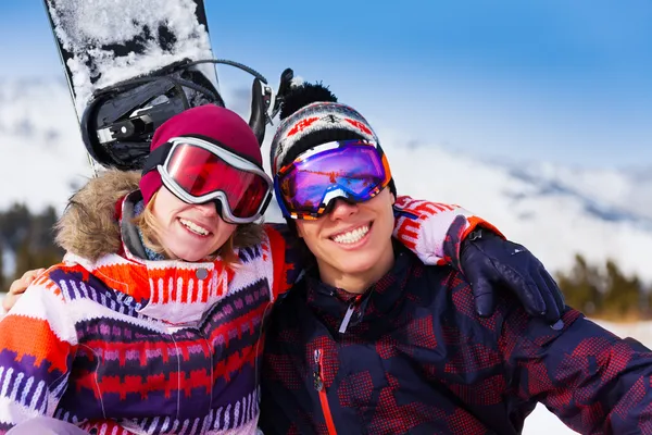 Couple in ski masks — Stock Photo, Image