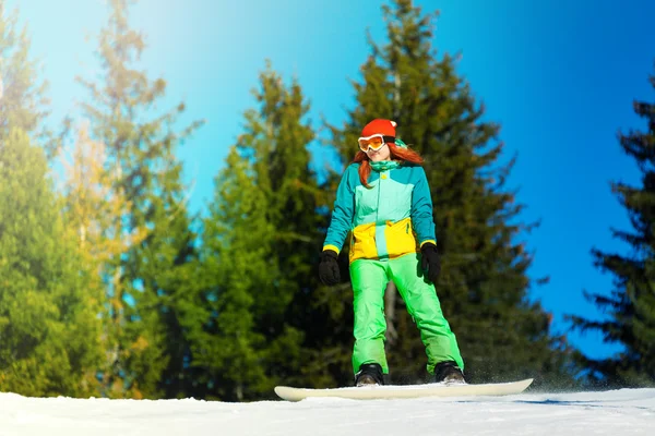 Девушка в лыжной маске — стоковое фото