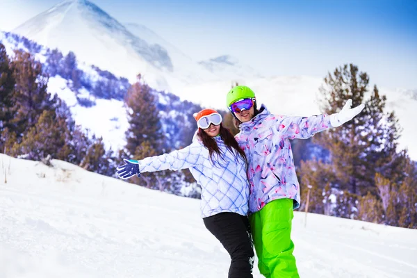 Frau und Mann in Skimasken — Stockfoto