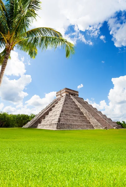 Monument av chichen itza i sommar, Mexiko — Stockfoto