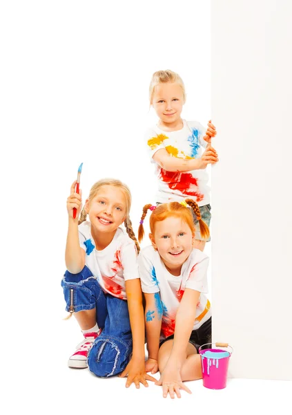 Girls in painted shirts — Stock Photo, Image