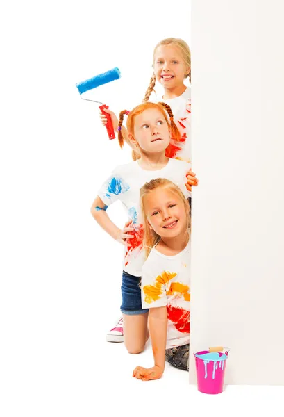 Crianças em camisas pintadas — Fotografia de Stock
