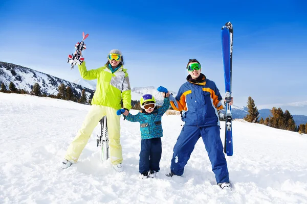 Famille dans les masques de ski — Photo