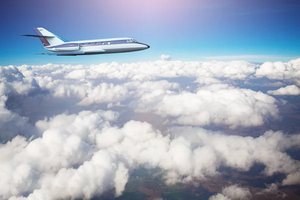 中規模事業用ジェット機の上空からの眺め — ストック写真