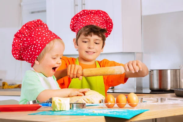 Two Children Play Cook Kitchen Rolling Dough Rolling Pin Table — Stock Photo, Image