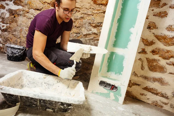 Young Man Working Plaster Put Drywall Home Diy Renovation — Stock Photo, Image