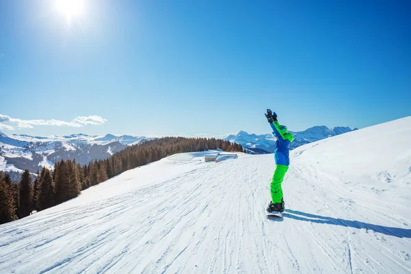 Back View Snowboarder Boy Snowboard Mountain Slope Track Lifting Hands — Fotografia de Stock