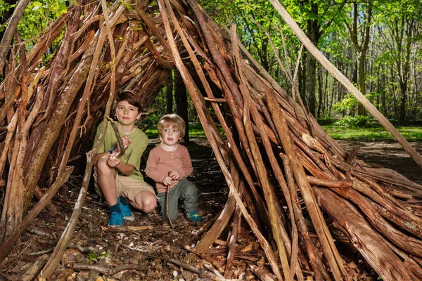 Two Boys Play Brushwood Build Hut Branches Forest Happy Time — Stock Photo, Image