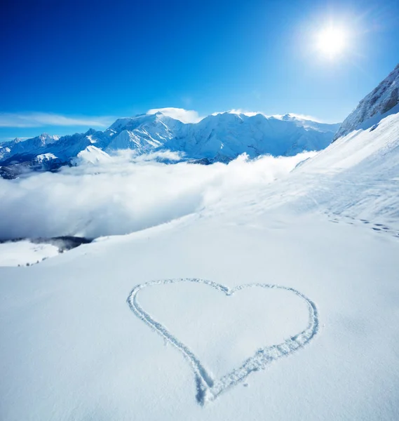 Heart Symbol Drawn Snow High Mountain Snowy Alpine Peaks Background —  Fotos de Stock