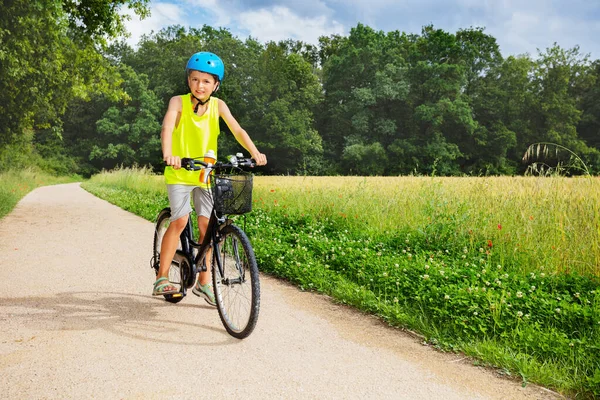 Happy Little Young Boy Ride Bike Park Field Sitting Bicycle — Stok fotoğraf