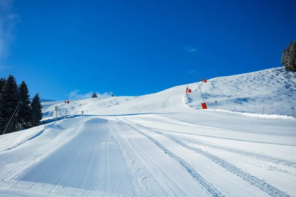 Fresh Alpine Ski Track People Sunny Morning Blue Sky Winter — Stock Photo, Image