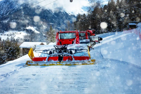 Front View Snowcat Ratracks Machine Make Snow Ski Alpine Resort — Stockfoto