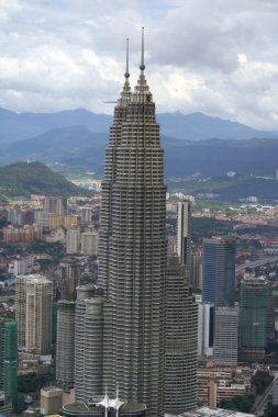 Petronas İkiz Kuleleri