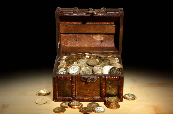 Treasure Chest Gold Coins — Stock Photo, Image