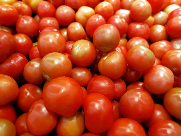 Rote Tomaten Gemüse Hintergrund Lokalen Supermarkt lizenzfreie Stockbilder