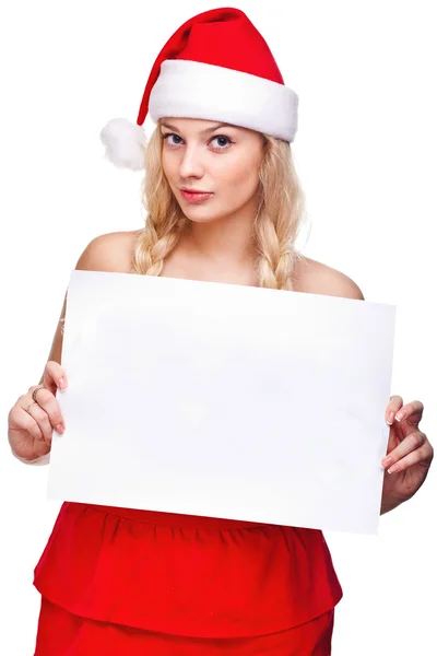 Mujer en sombrero de santa sosteniendo tablero vacío — Foto de Stock