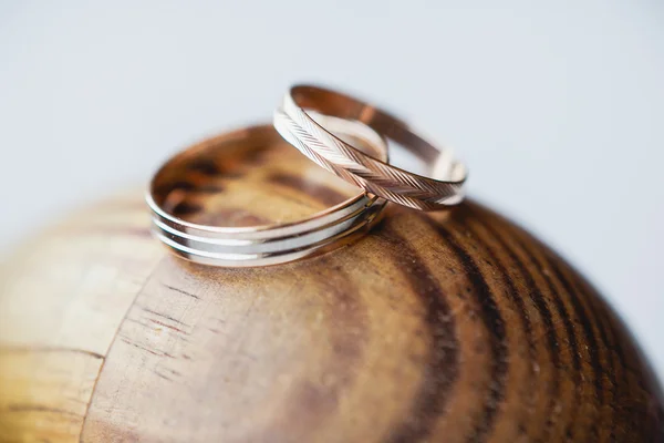 Gold wedding rings — Stock Photo, Image