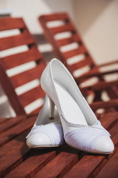 Beautiful bride's shoes — Stock Photo, Image