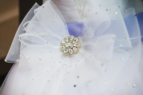 Hermoso vestido de novia — Foto de Stock